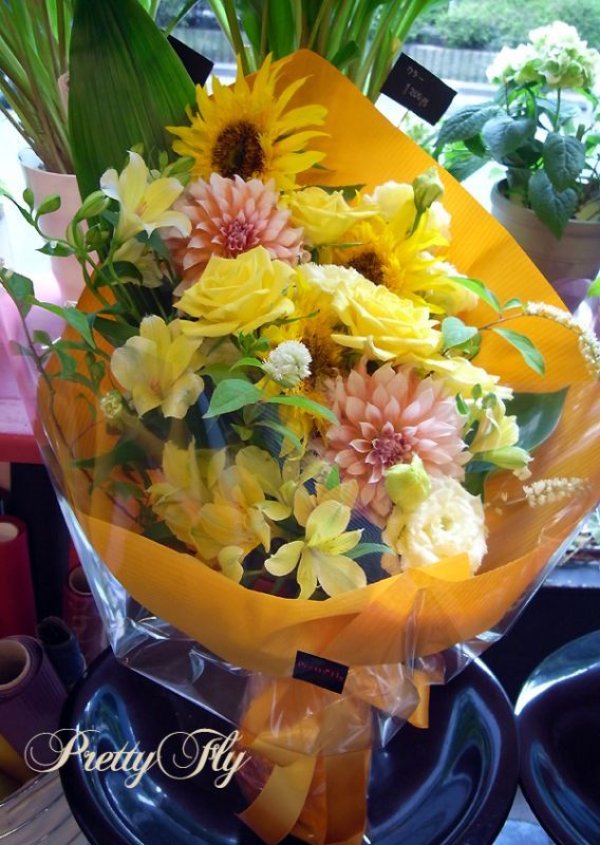 画像3: ロングタイプ花束-季節の花デザイナーおまかせ◆オレンジ〜イエロー
