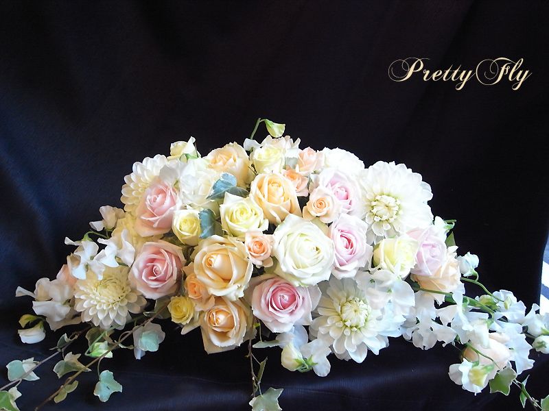 結婚式会場装花 メインテーブル装花 オールシーズン挙式 フェミニンカラ Prettyfly