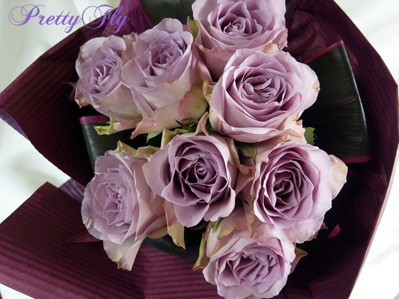 紫のバラ花束 プレゼント〜全国発送可。尊敬の花言葉を持つバラギフト 